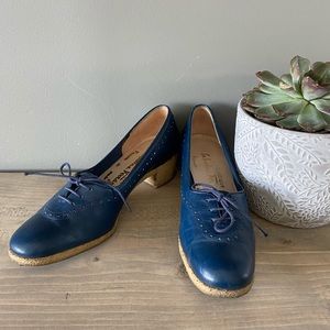 Vintage Salvatore Ferragamo Blue heeled shoes 4